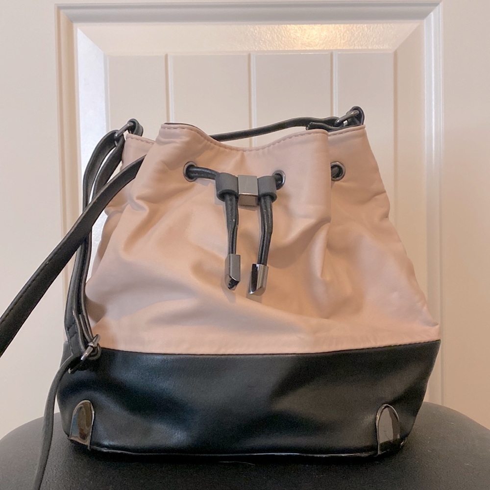 METAPHOR pink cross body bag